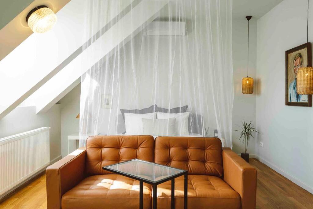 Vivando - Beautiful Studio B + Parking Bucarest Esterno foto